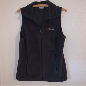 Columbia fleece vest in charcoal gray